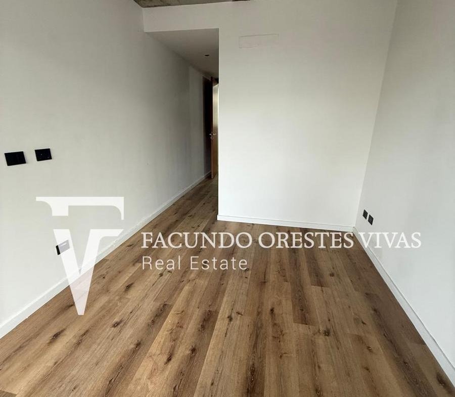 VENTA-DEPARTAMENTO-CUATRO AMBIENTES-PARILLA-BALCON-COCHERA-FRENTE-CATEGORIA-LINIERS