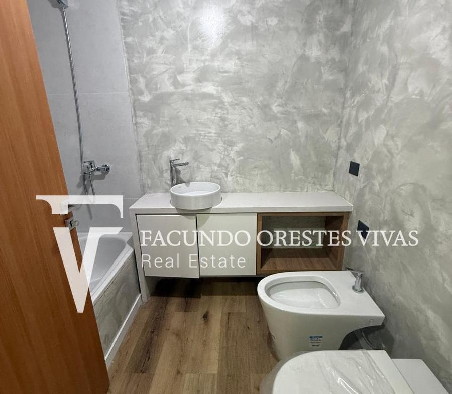 VENTA-DEPARTAMENTO-CUATRO AMBIENTES-PARILLA-BALCON-COCHERA-FRENTE-CATEGORIA-LINIERS