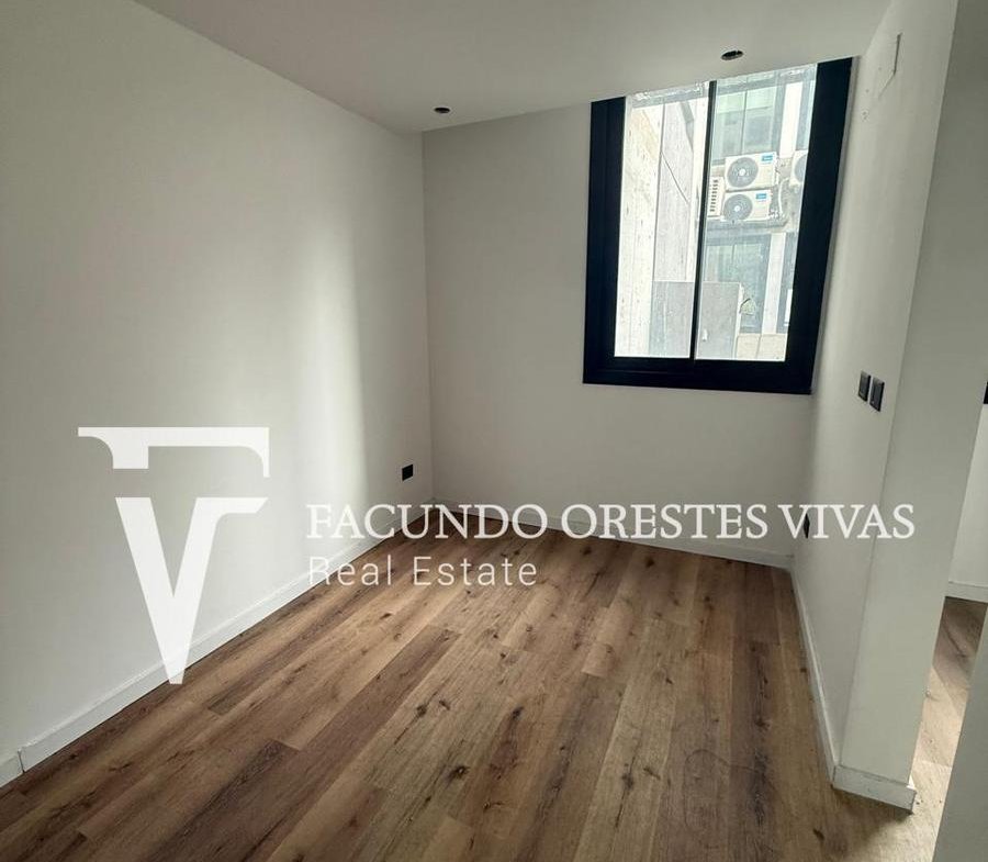 VENTA-DEPARTAMENTO-CUATRO AMBIENTES-PARILLA-BALCON-COCHERA-FRENTE-CATEGORIA-LINIERS