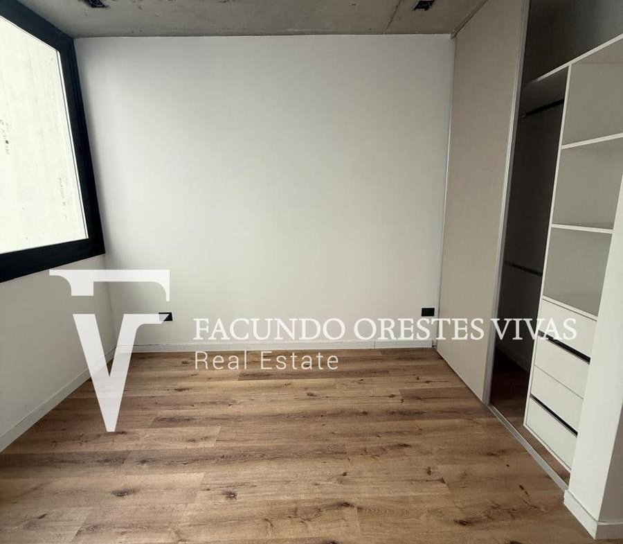 VENTA-DEPARTAMENTO-CUATRO AMBIENTES-PARILLA-BALCON-COCHERA-FRENTE-CATEGORIA-LINIERS