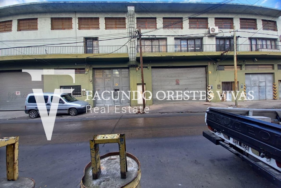 ALQUILER – DÉPOSITO INDUSTRIAL – 1800 M2 -GRUPO ELECTRÓGENO – MADERO