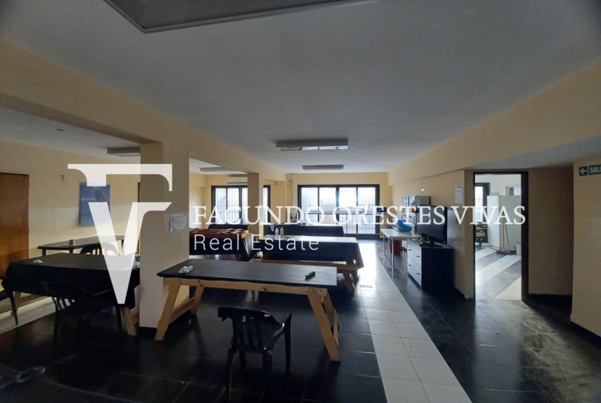 ALQUILER – DÉPOSITO INDUSTRIAL – 1800 M2 -GRUPO ELECTRÓGENO – MADERO