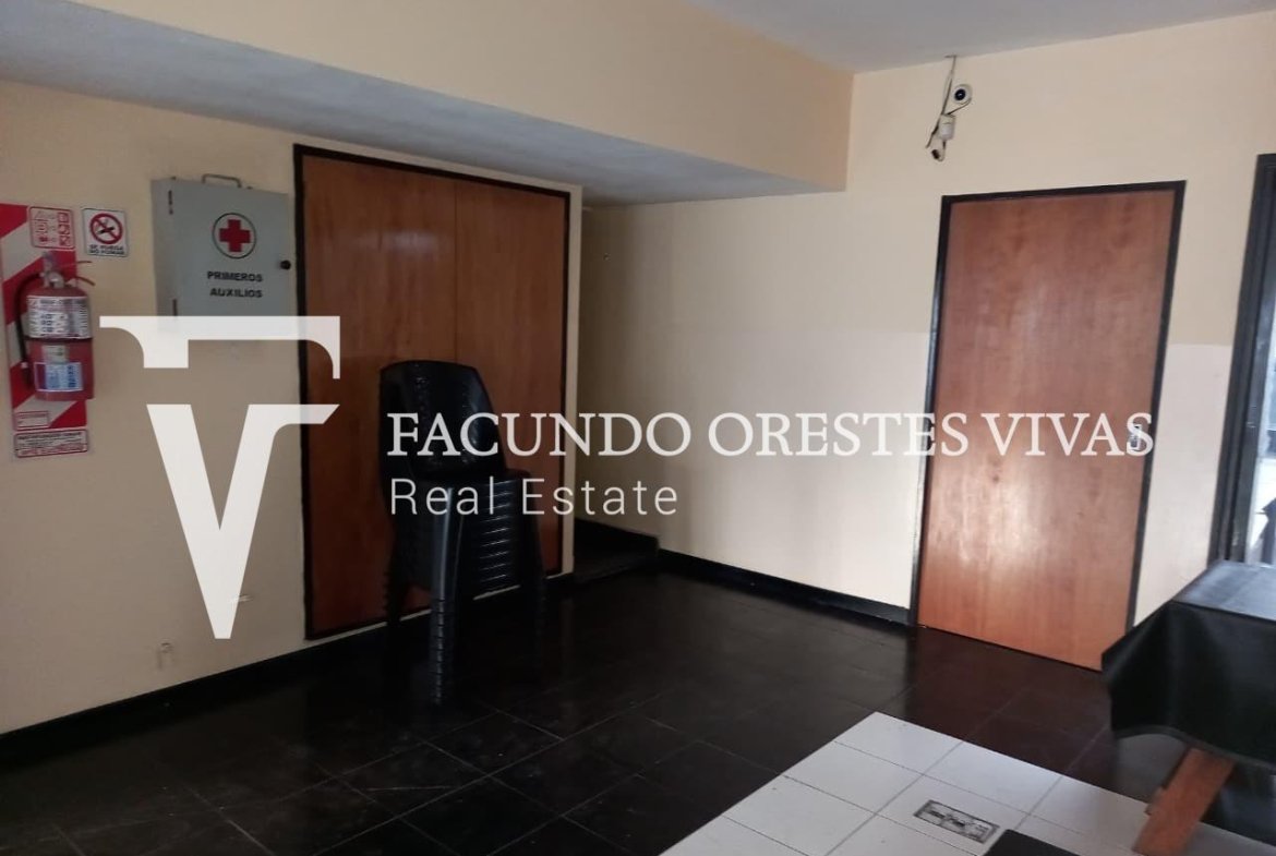 ALQUILER – DÉPOSITO INDUSTRIAL – 1800 M2 -GRUPO ELECTRÓGENO – MADERO