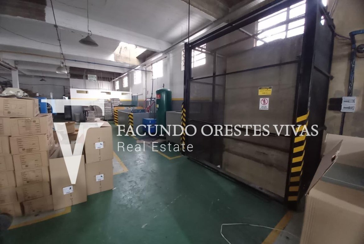 ALQUILER – DÉPOSITO INDUSTRIAL – 1800 M2 -GRUPO ELECTRÓGENO – MADERO
