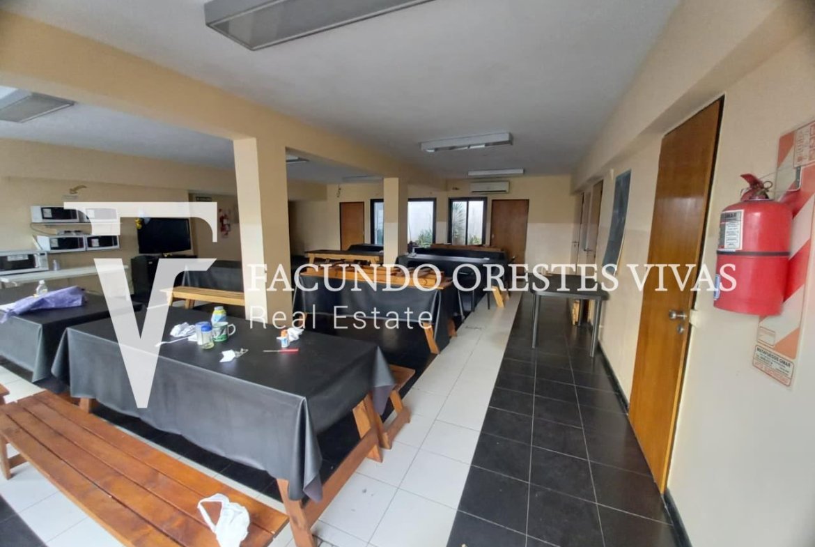 ALQUILER – DÉPOSITO INDUSTRIAL – 1800 M2 -GRUPO ELECTRÓGENO – MADERO