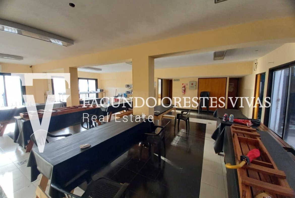 ALQUILER – DÉPOSITO INDUSTRIAL – 1800 M2 -GRUPO ELECTRÓGENO – MADERO