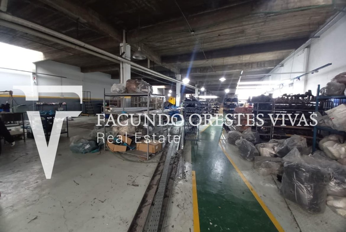 ALQUILER – DÉPOSITO INDUSTRIAL – 1800 M2 -GRUPO ELECTRÓGENO – MADERO