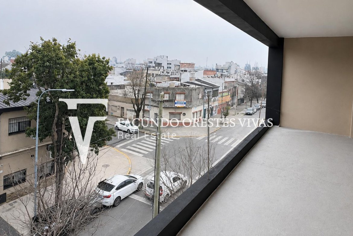 VENTA – MATADEROS – DEPARTAMENTO – CUATRO AMBIENTES- BALCÓN – CATEGORÍA