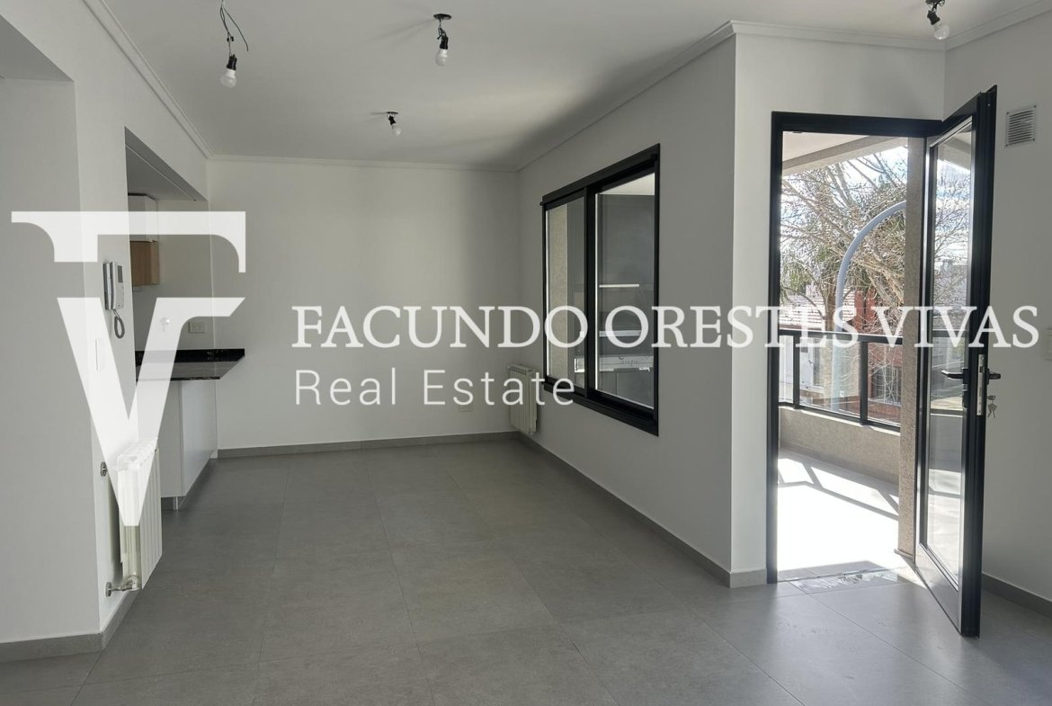 VENTA- DEPARTAMENTO -CUATRO AMBIENTES -BALCON CON PARRILLA-COCHERA-AIRE/A -BARRIO NAON -MATADEROS