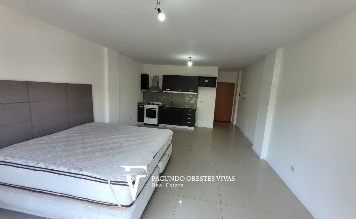 ALQUILER-MONOAMBIENTE-BALCÓN-AIRE ACONDICIONADO-LAUNDRY-COCHERA-DEVOTO