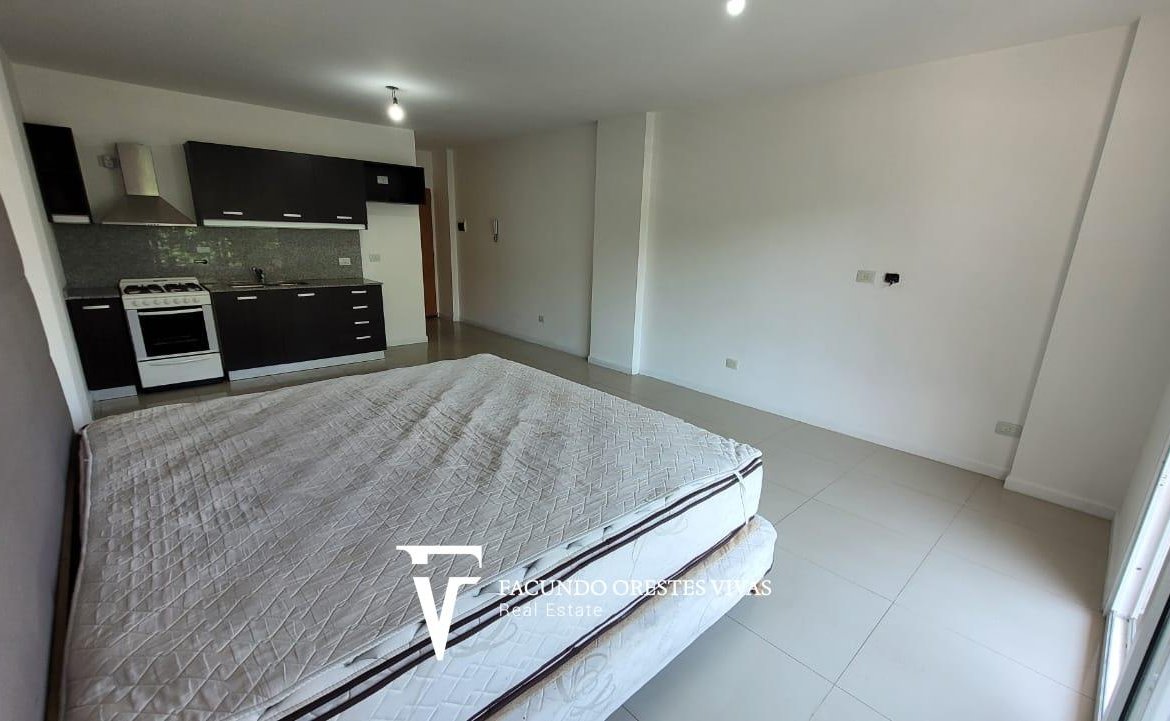 ALQUILER-MONOAMBIENTE-BALCÓN-AIRE ACONDICIONADO-LAUNDRY-COCHERA-DEVOTO