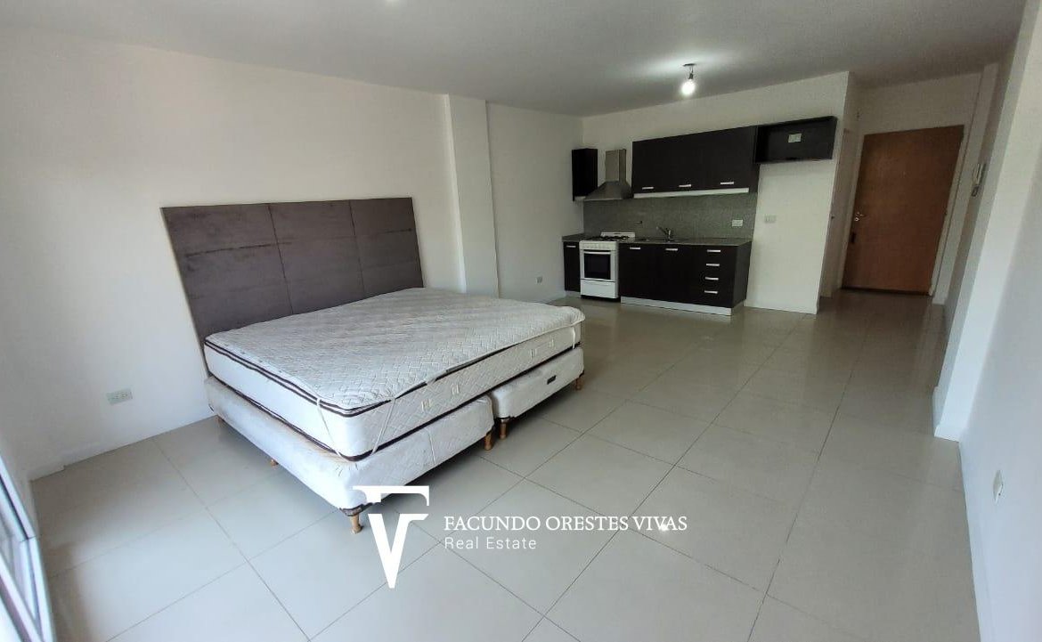 ALQUILER-MONOAMBIENTE-BALCÓN-AIRE ACONDICIONADO-LAUNDRY-COCHERA-DEVOTO