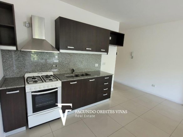 ALQUILER-MONOAMBIENTE-BALCÓN-AIRE ACONDICIONADO-LAUNDRY-COCHERA-DEVOTO