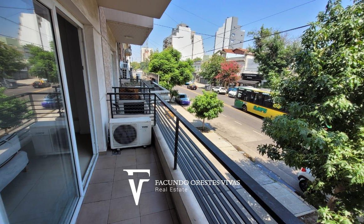ALQUILER-MONOAMBIENTE-BALCÓN-AIRE ACONDICIONADO-LAUNDRY-COCHERA-DEVOTO