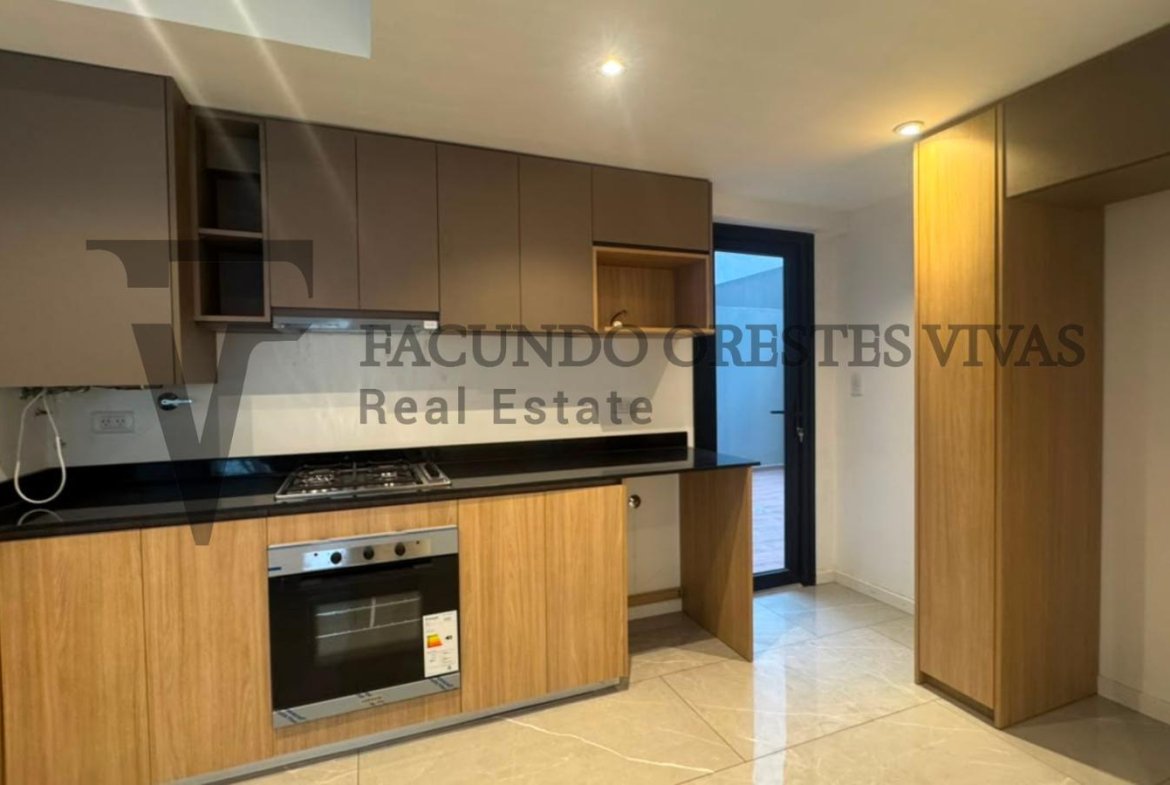 VENTA – DEPARTAMENTO – CUATRO AMBIENTES – CON PATIO – MATADEROS