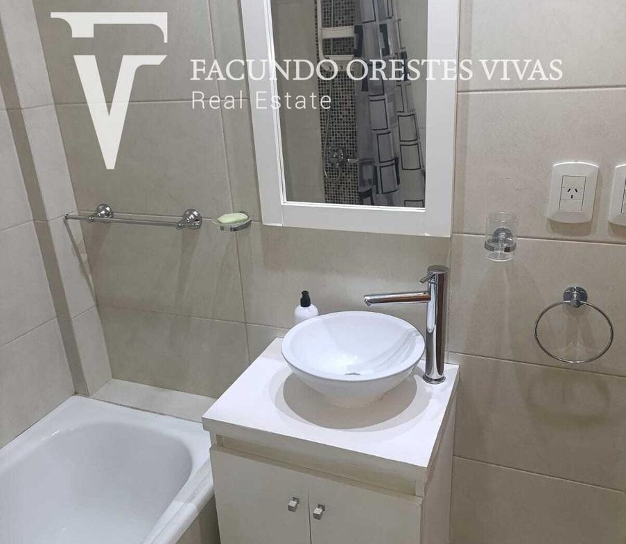 VENTA-DEPARTAMENTO-TRES AMBIENTES-COCHERA-BALCON-HABITACION EN SUITE-VERSALLES