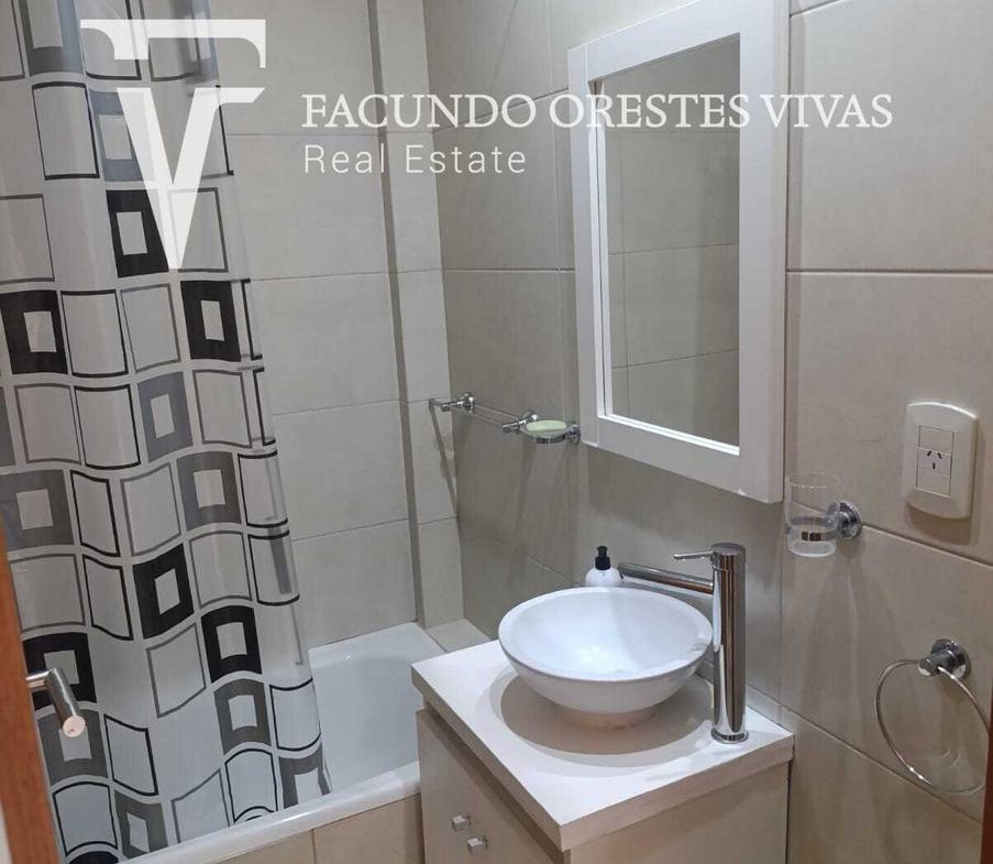 VENTA-DEPARTAMENTO-TRES AMBIENTES-COCHERA-BALCON-HABITACION EN SUITE-VERSALLES
