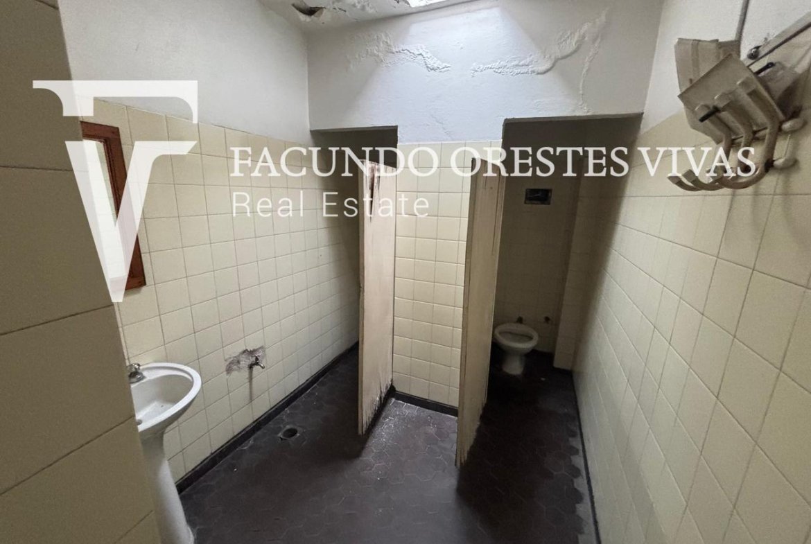 VENTA-LOCAL-DOBLE ALTURA-HABILITADO-VILLA LURO-