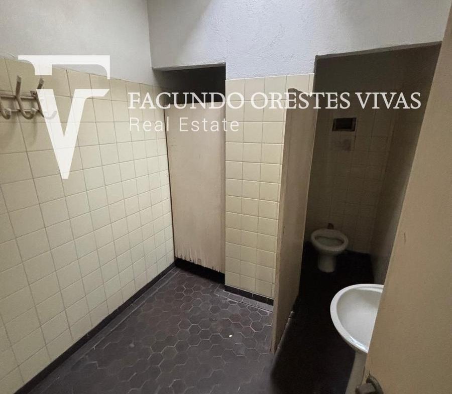 VENTA-LOCAL-DOBLE ALTURA-HABILITADO-VILLA LURO-