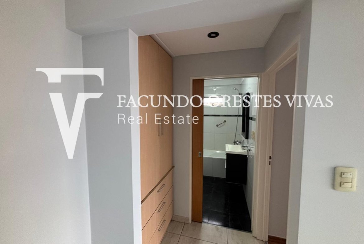 VENTA- DEPARTAMENTO – DOS AMBIENTES – BALCÓN – LINIERS