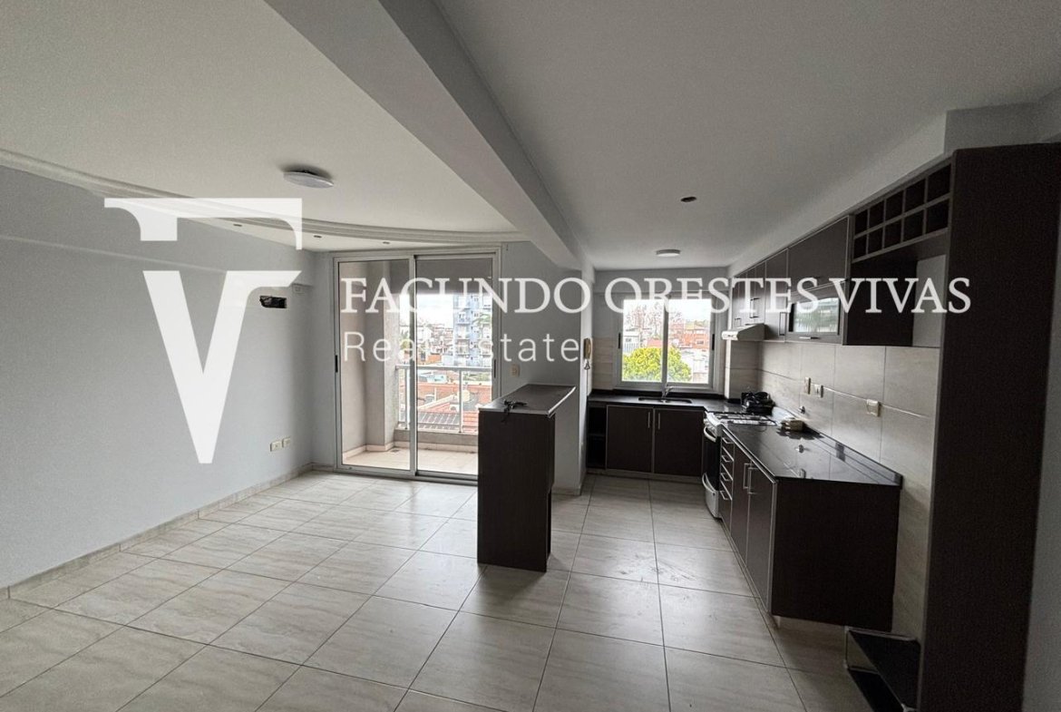 VENTA- DEPARTAMENTO – DOS AMBIENTES – BALCÓN – LINIERS