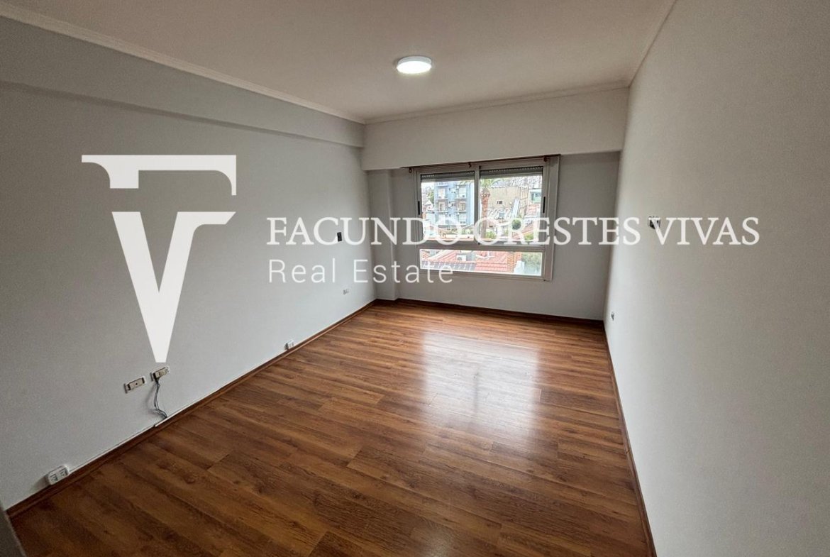 VENTA- DEPARTAMENTO – DOS AMBIENTES – BALCÓN – LINIERS