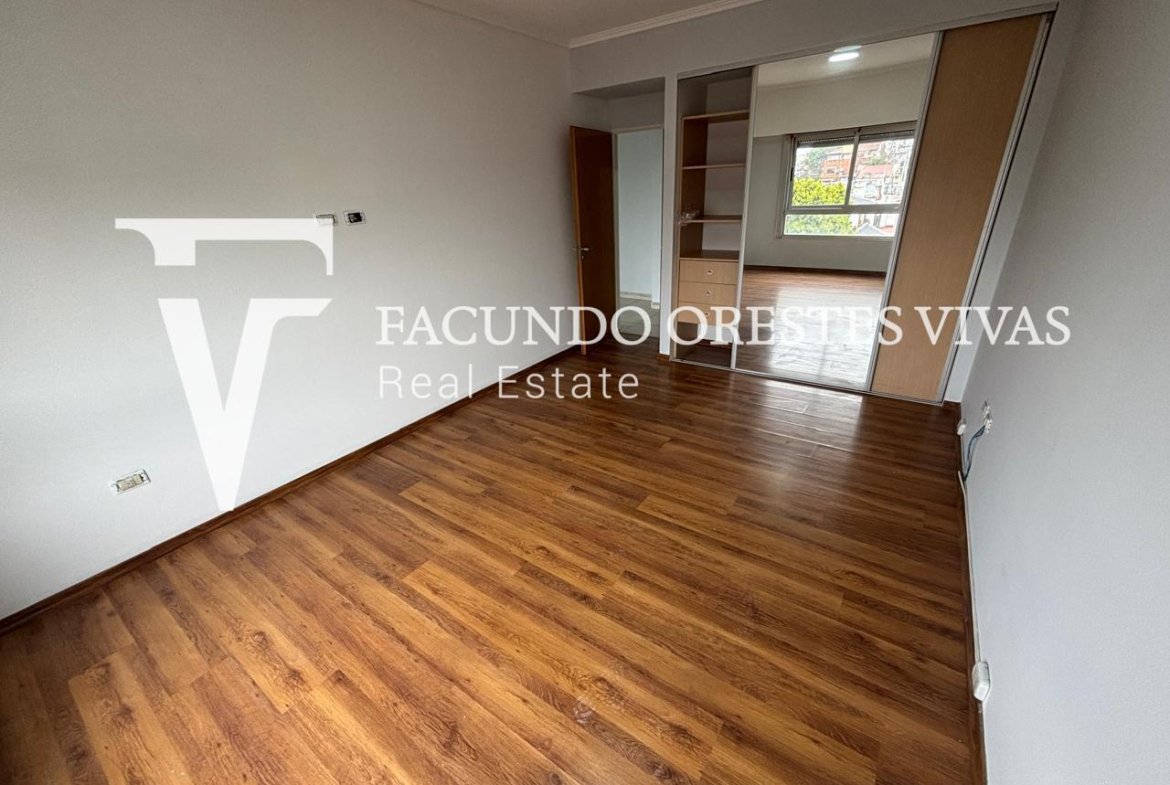 VENTA- DEPARTAMENTO – DOS AMBIENTES – BALCÓN – LINIERS