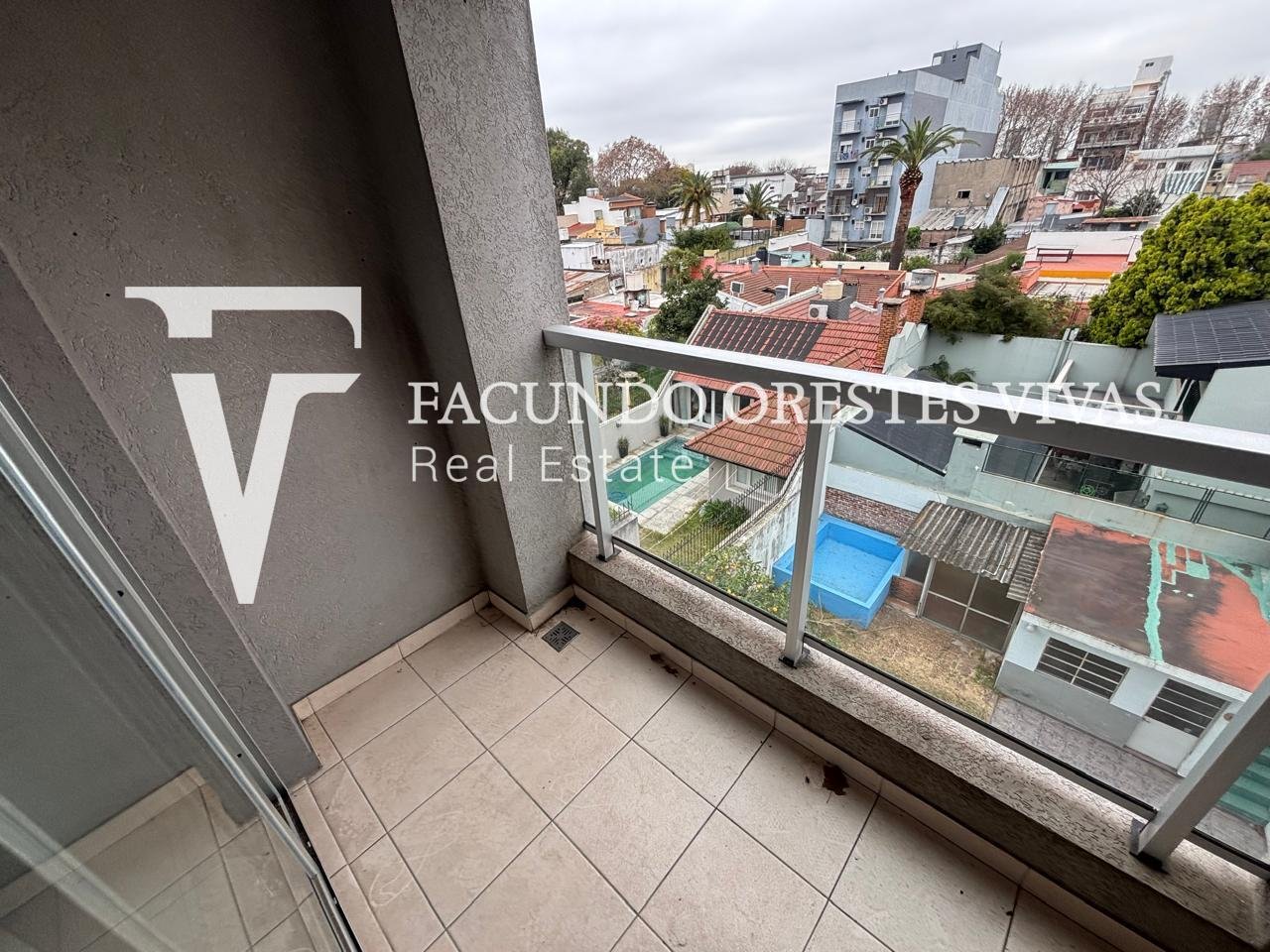 VENTA- DEPARTAMENTO – DOS AMBIENTES – BALCÓN – LINIERS