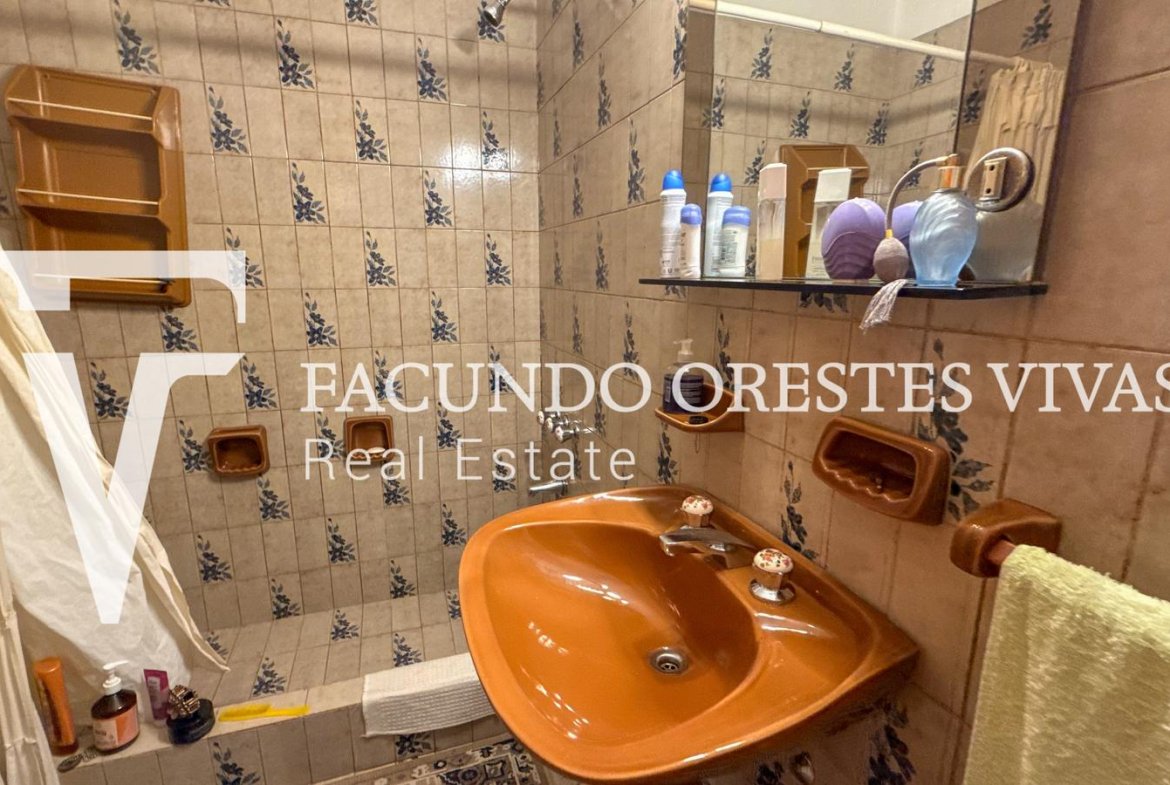 VENTA – CASA EN BLOCK – MULTIFAMILIAR – LOTE – TRES Y CUATRO AMBIENTES – JARDÍN – LOMAS DEL MIRADOR