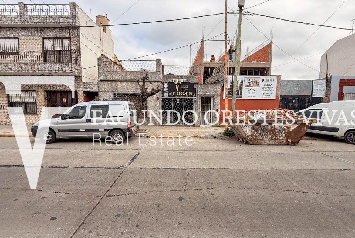 VENTA – CASA EN BLOCK – MULTIFAMILIAR – LOTE – TRES Y CUATRO AMBIENTES – JARDÍN – LOMAS DEL MIRADOR
