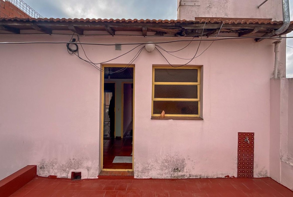 VENTA – CASA EN BOCK – MULTIFAMILIAR – LOTE – TRES Y CUATRO AMBIENTES – JARDÍN – LOMAS DEL MIRADOR