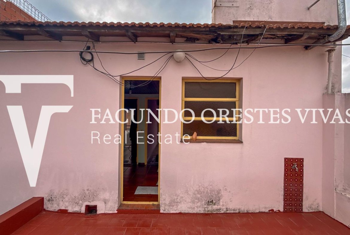VENTA – CASA EN BLOCK – MULTIFAMILIAR – LOTE – TRES Y CUATRO AMBIENTES – JARDÍN – LOMAS DEL MIRADOR