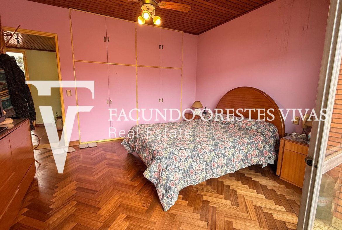 VENTA – CASA EN BLOCK – MULTIFAMILIAR – LOTE – TRES Y CUATRO AMBIENTES – JARDÍN – LOMAS DEL MIRADOR