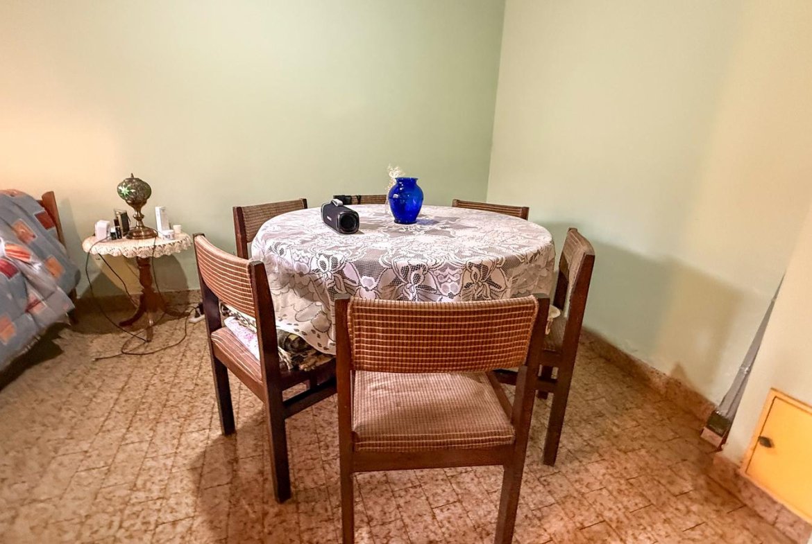 VENTA – CASA EN BOCK – MULTIFAMILIAR – LOTE – TRES Y CUATRO AMBIENTES – JARDÍN – LOMAS DEL MIRADOR