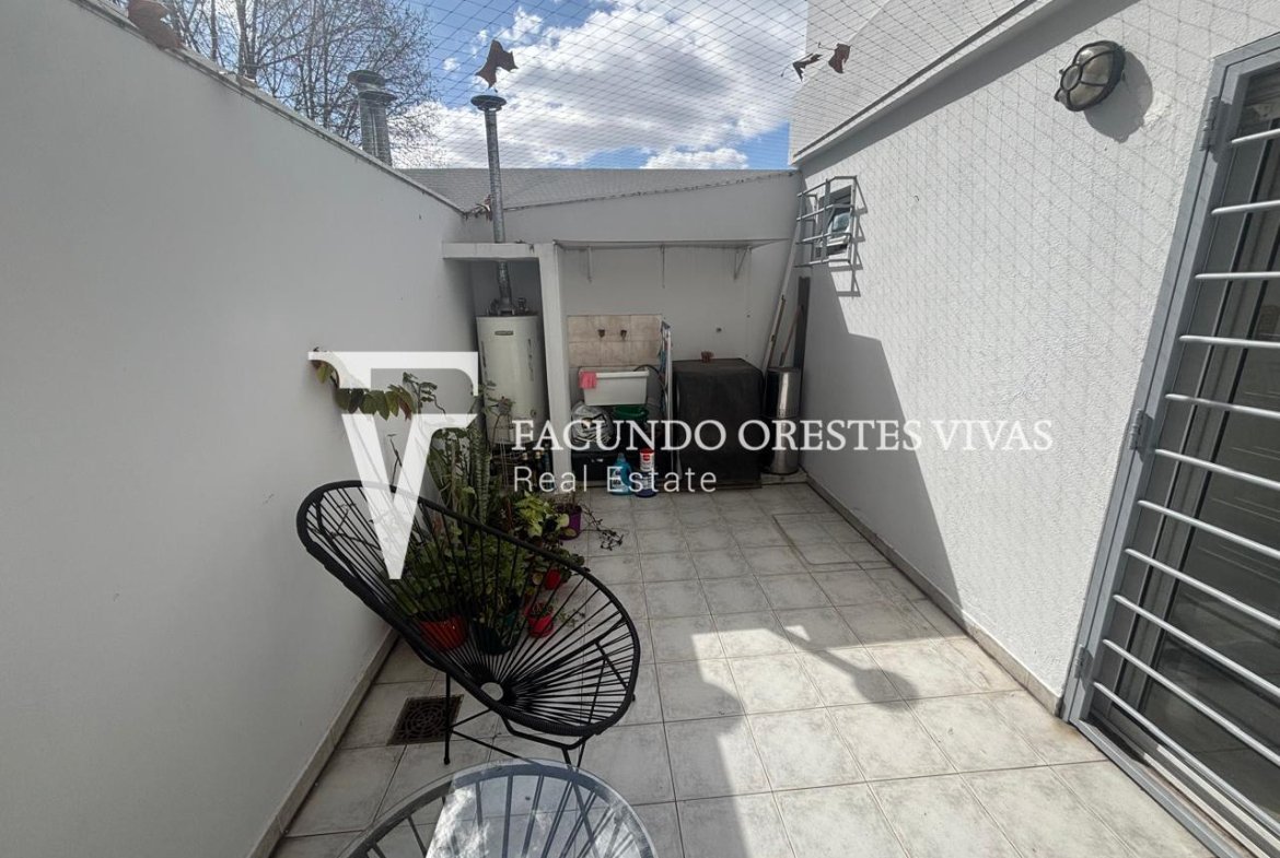 VENTA – DEPARTAMENTO – DOS AMBIENTES – DOS PATIOS – LINIERS