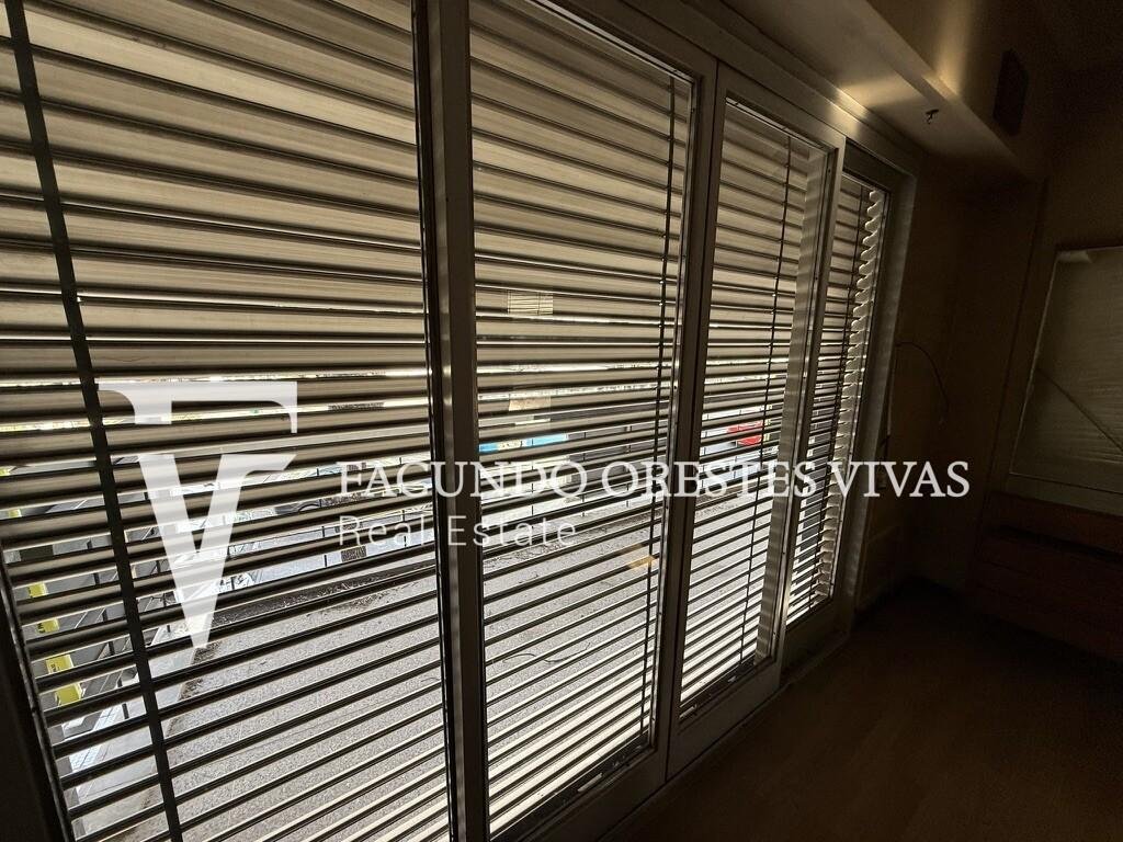 ALQUILER – CASA – LOCAL – IDEAL PARA EMPRENDIMIENTO – CUATRO AMBIENTES – AVENIDA – LINIERS
