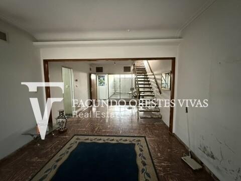ALQUILER – CASA – LOCAL – IDEAL PARA EMPRENDIMIENTO – CUATRO AMBIENTES – AVENIDA – LINIERS