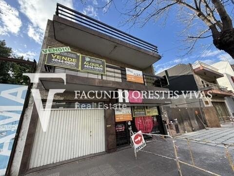 ALQUILER – CASA – LOCAL – IDEAL PARA EMPRENDIMIENTO – CUATRO AMBIENTES – AVENIDA – LINIERS