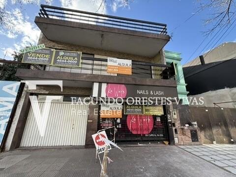 ALQUILER – CASA – LOCAL – IDEAL PARA EMPRENDIMIENTO – CUATRO AMBIENTES – AVENIDA – LINIERS