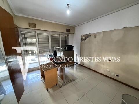 ALQUILER – CASA – LOCAL – IDEAL PARA EMPRENDIMIENTO – CUATRO AMBIENTES – AVENIDA – LINIERS