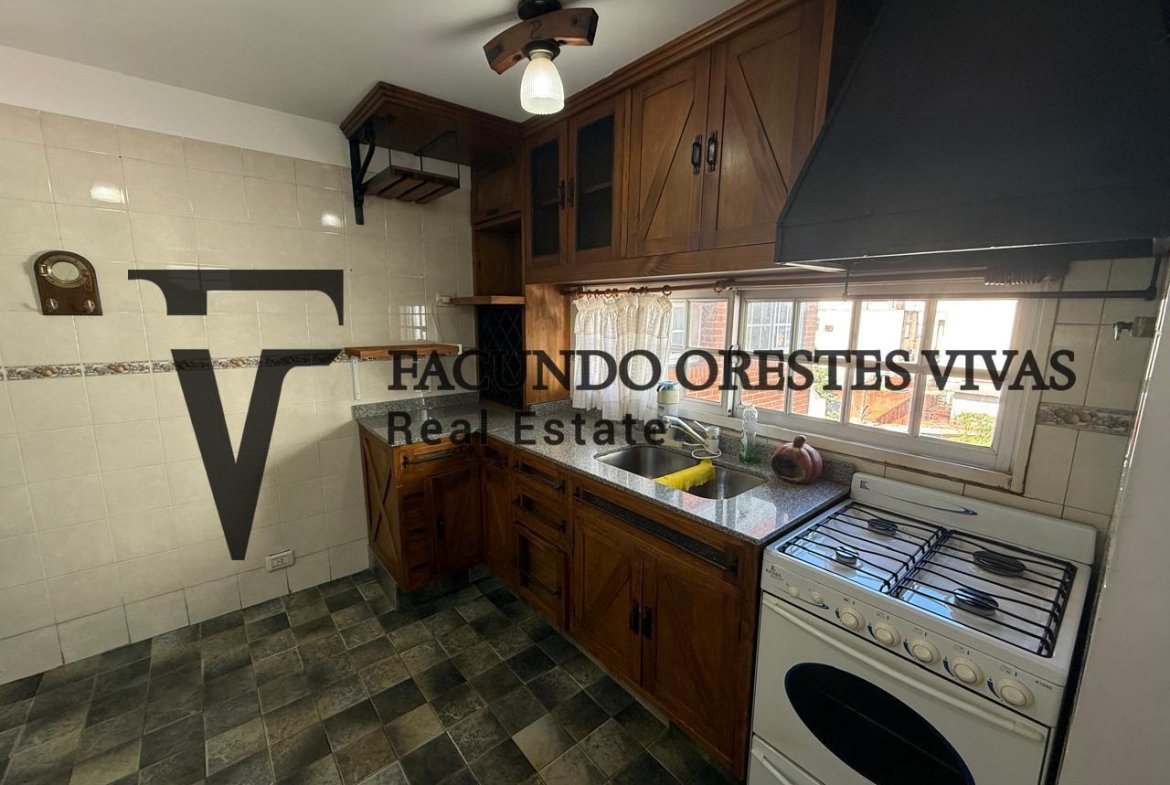 VENTA-DEPARTAMENTO-TRES AMBIENTES-COCHERA-COCHERA DE CORTESÍA-PILETA-LINIERS