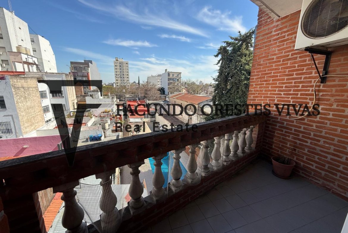 VENTA-DEPARTAMENTO-TRES AMBIENTES-COCHERA-COCHERA DE CORTESÍA-PILETA-LINIERS