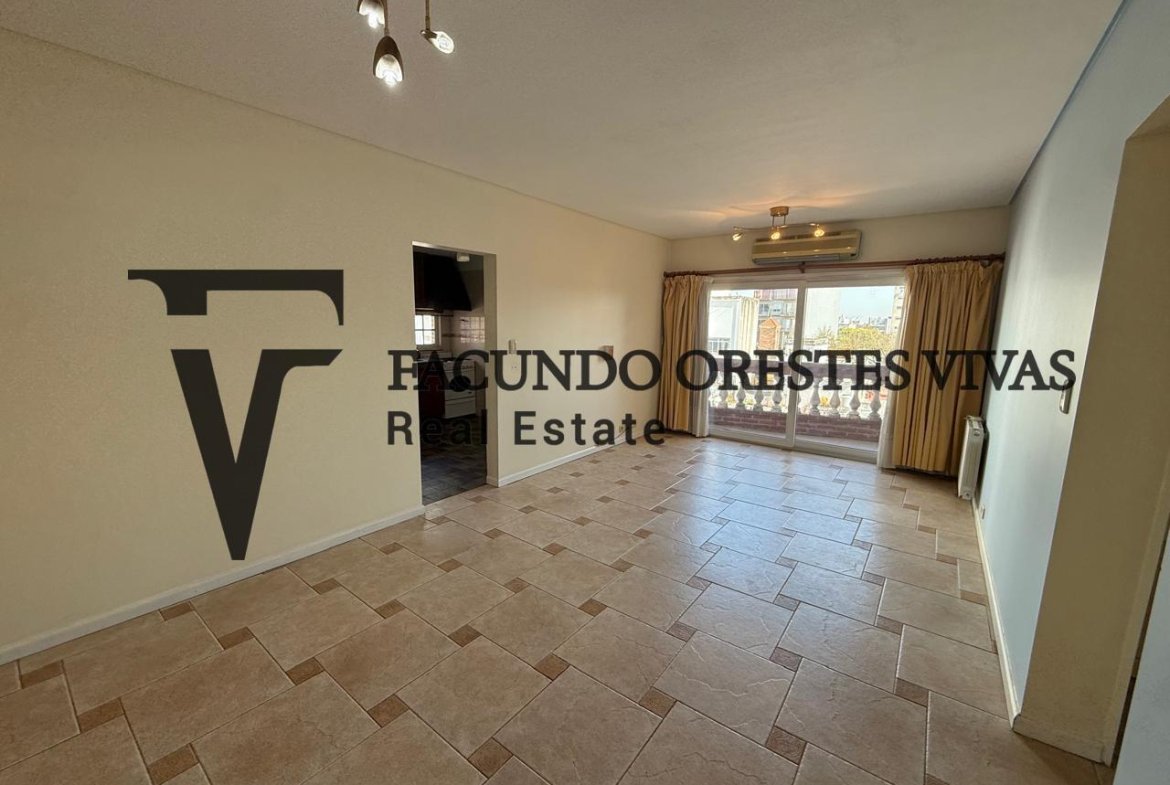 VENTA-DEPARTAMENTO-TRES AMBIENTES-COCHERA-COCHERA DE CORTESÍA-PILETA-LINIERS