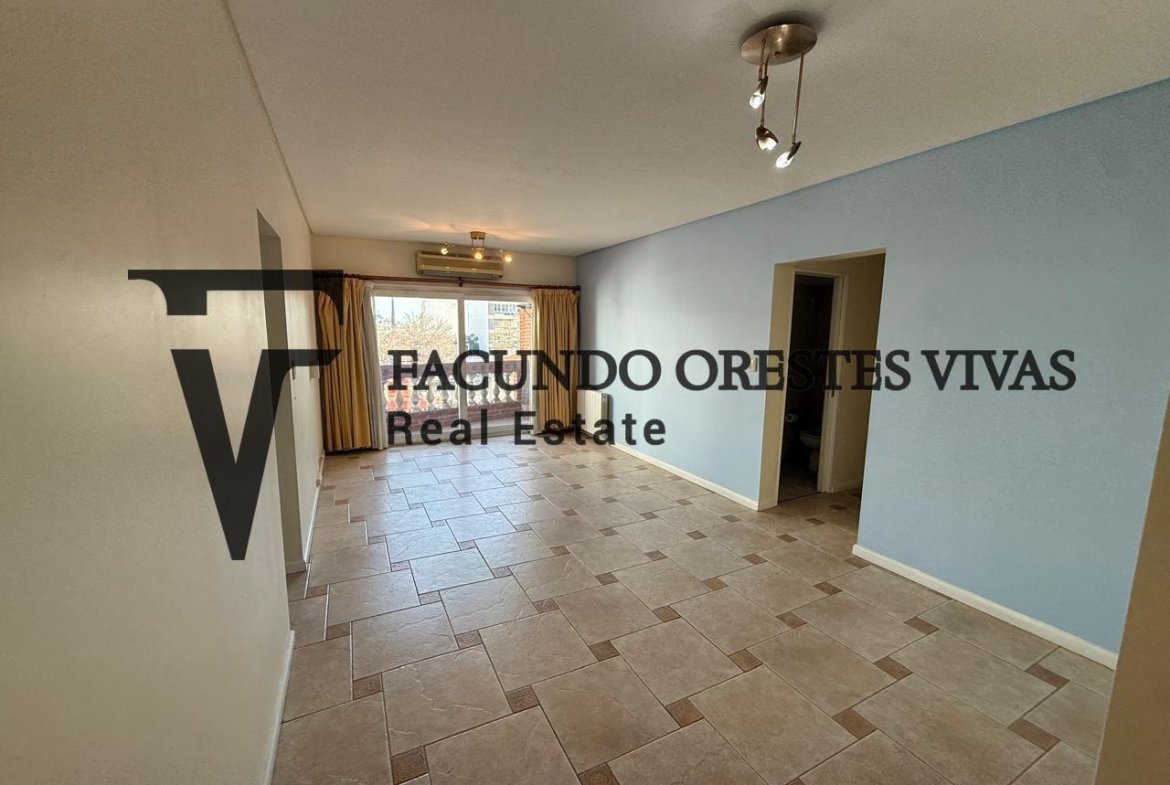 VENTA-DEPARTAMENTO-TRES AMBIENTES-COCHERA-COCHERA DE CORTESÍA-PILETA-LINIERS