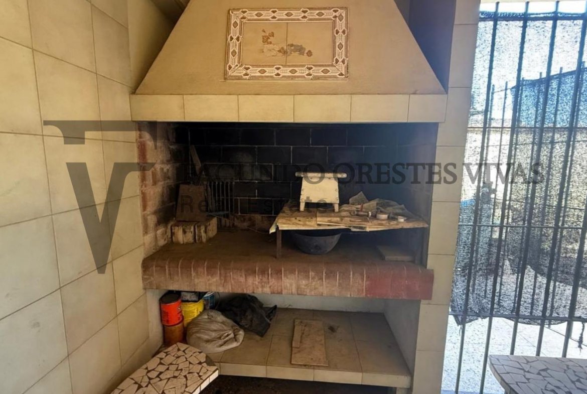 VENTA – CASA MULTIFAMILIAR – CINCO AMBIENTES – LOMAS DEL MIRADOR – COCHERA – PILETA – TERRAZA