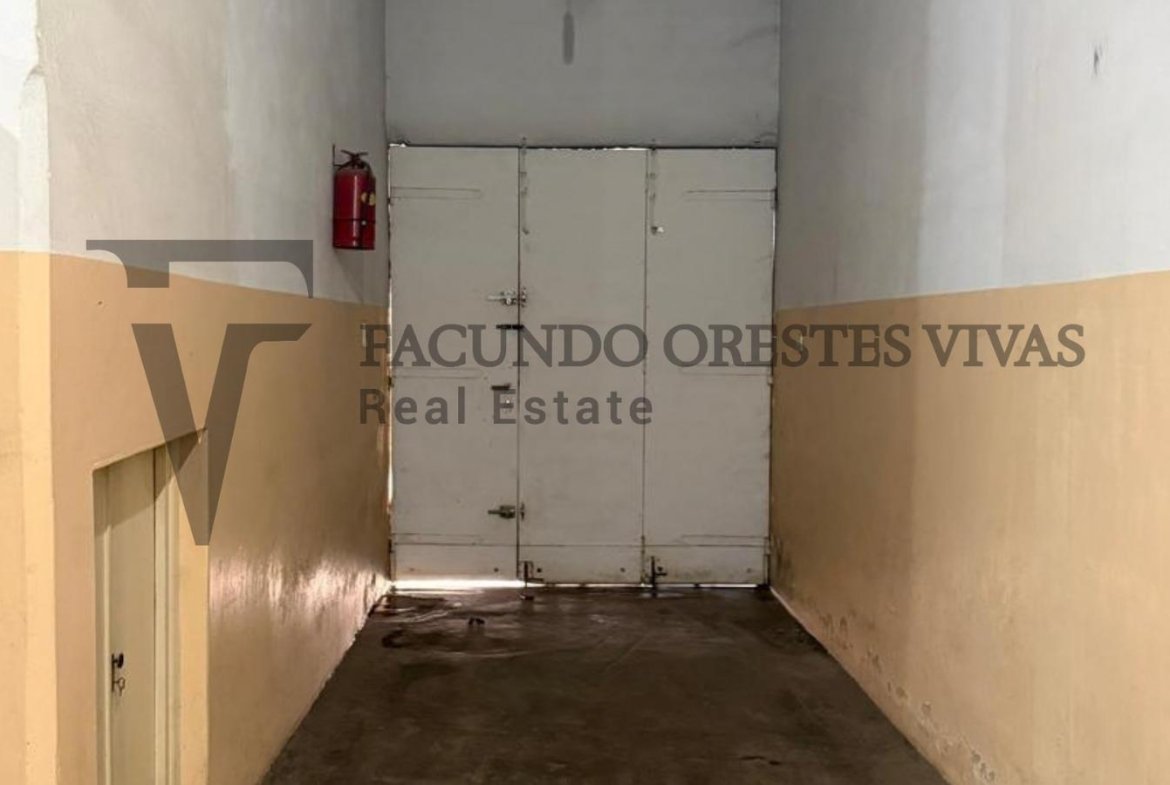 VENTA – CASA MULTIFAMILIAR – CINCO AMBIENTES – LOMAS DEL MIRADOR – COCHERA – PILETA – TERRAZA