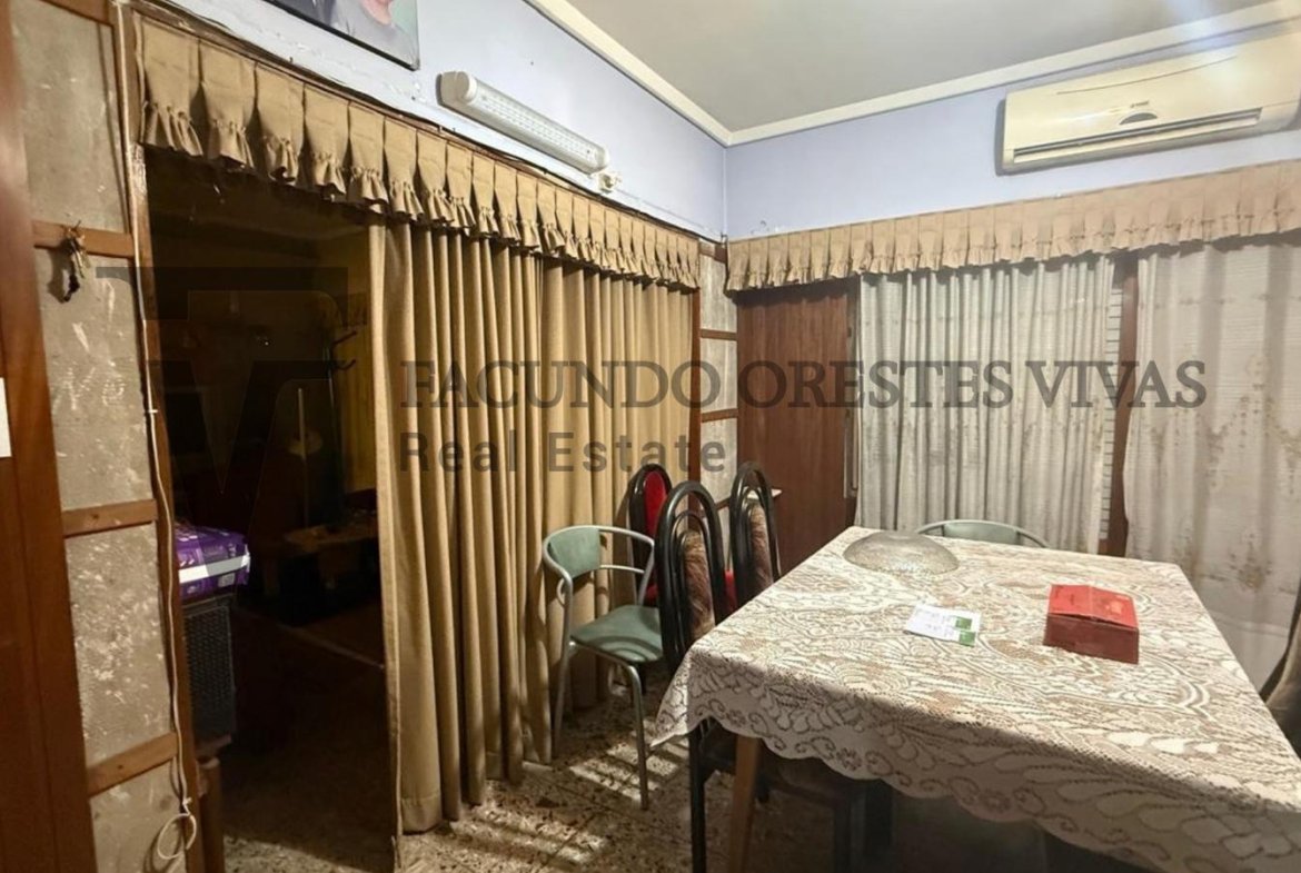VENTA – CASA MULTIFAMILIAR – CINCO AMBIENTES – LOMAS DEL MIRADOR – COCHERA – PILETA – TERRAZA