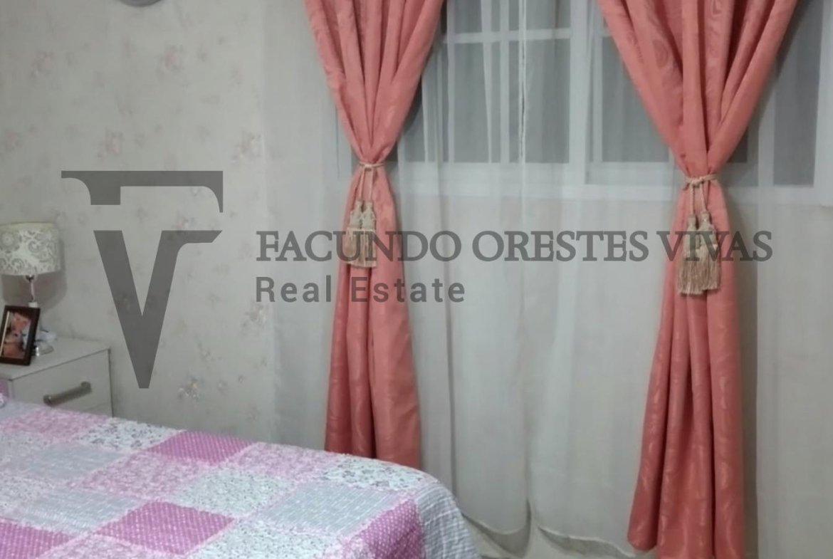 VENTA – CASA MULTIFAMILIAR – CINCO AMBIENTES – LOMAS DEL MIRADOR – COCHERA – PILETA – TERRAZA