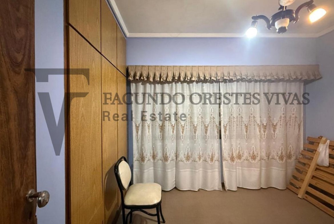 VENTA – CASA MULTIFAMILIAR – CINCO AMBIENTES – LOMAS DEL MIRADOR – COCHERA – PILETA – TERRAZA