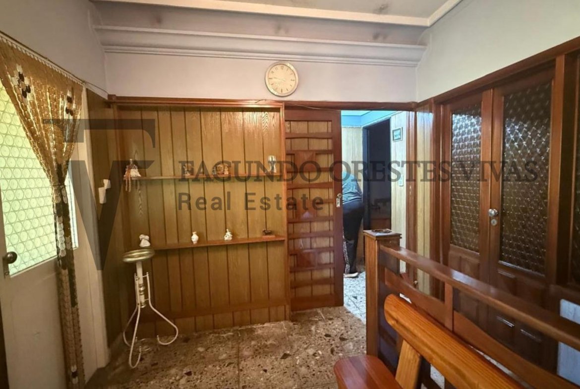 VENTA – CASA MULTIFAMILIAR – CINCO AMBIENTES – LOMAS DEL MIRADOR – COCHERA – PILETA – TERRAZA